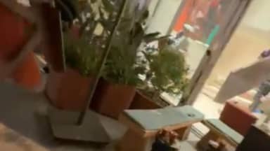 بالفيديو: إشكال في مطعم... على خلفيّة سياسيّة!