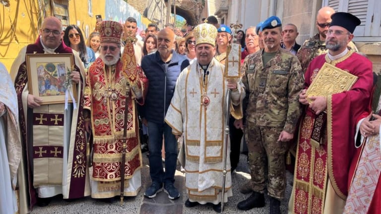 أحد الشعانين في صور... وزياح جامع شاركت فيه "اليونيفيل"