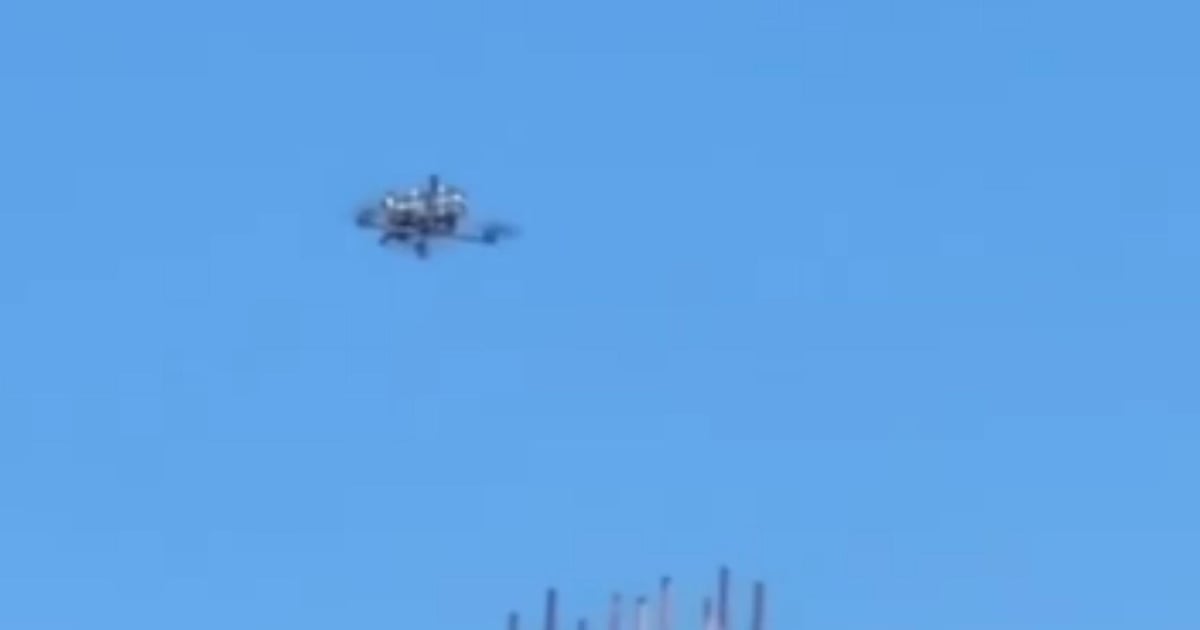 Video: An Israeli drone over a building in Nabatieh