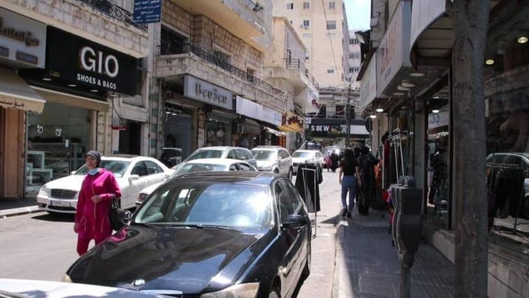 الإضراب لم يمرّ من النبطية... "ما في حدا"