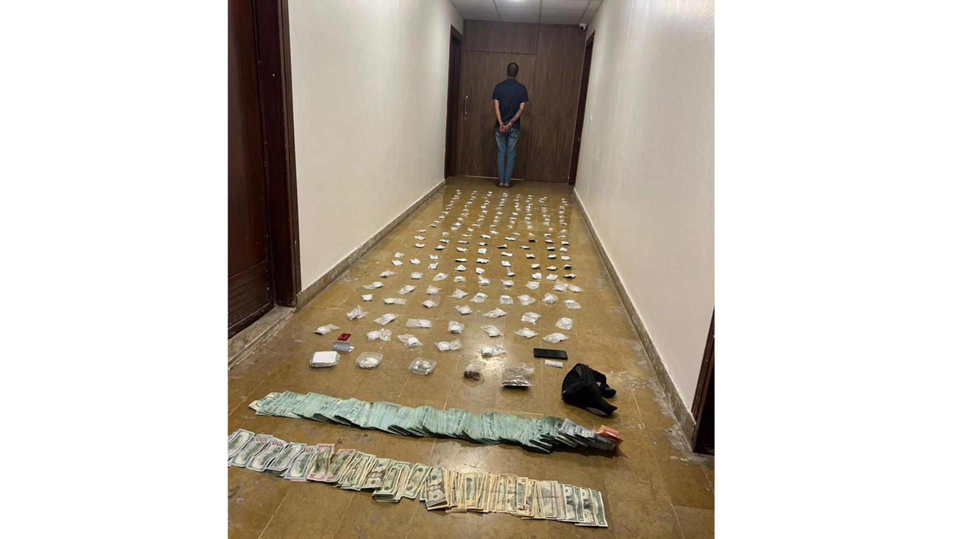 دولارات للإتجار... ومخدرات عن كل يوم عمل