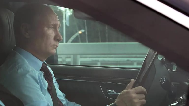 Putin Reveals He Moonlighted as Taxi Driver in 1990s to ‘Earn Extra Money’