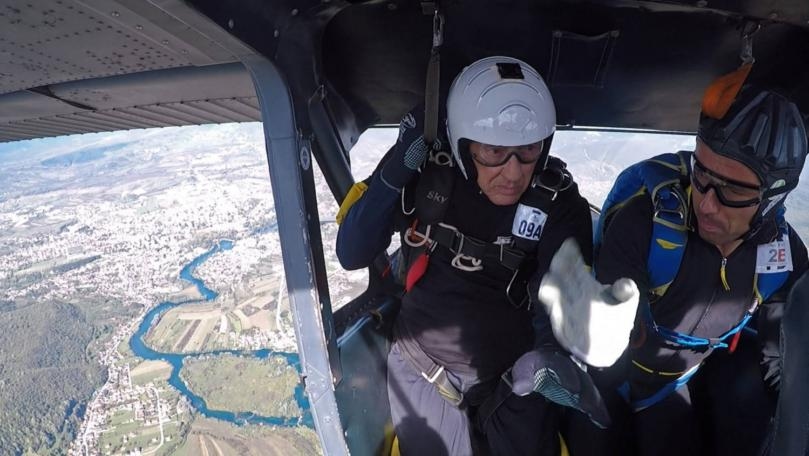 Photos: 88-Year-Old Bosnian Keeps Fit by Skydiving