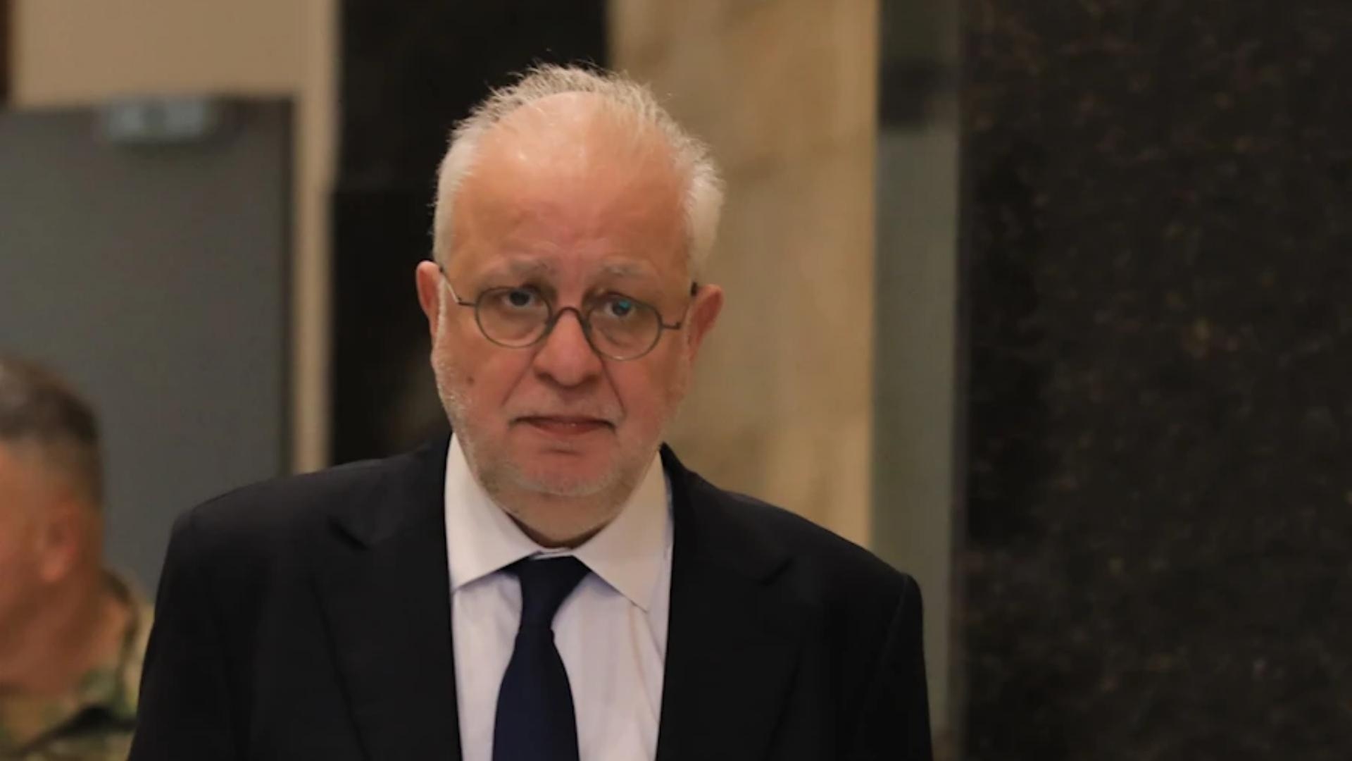 الوزير يدعم زوجته: سأصوّت لها بالتأكيد