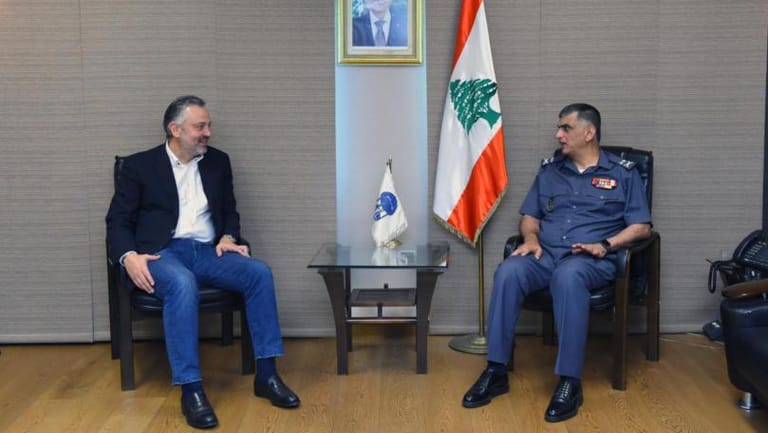 اللواء عثمان عرض مع حبيش للأوضاع