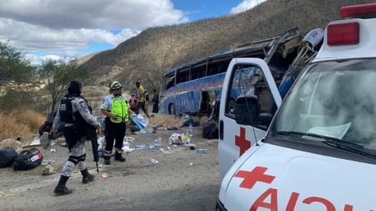 Bus carrying migrants in Mexico crashes, leaving 17 dead, several injured