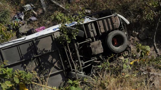 Eleven people die in southern Mexico after bus flips over