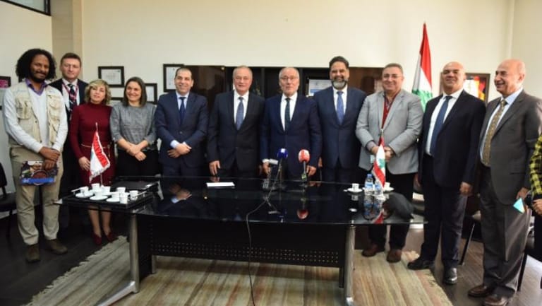 ما هدف بيان وزارة التربية؟