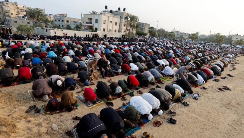 Photos: Muslims Around the World Celebrate Eid al-Fitr 2022