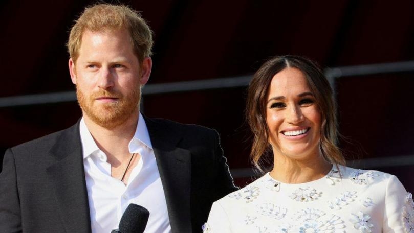 Harry and Meghan visit Queen on way to Invictus Games