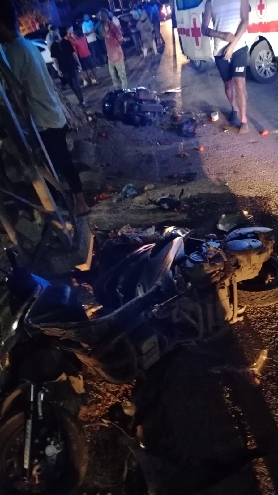 حادث سير مروّع يُودي بحياة شاب ويُصيب آخر بجروح خطيرة