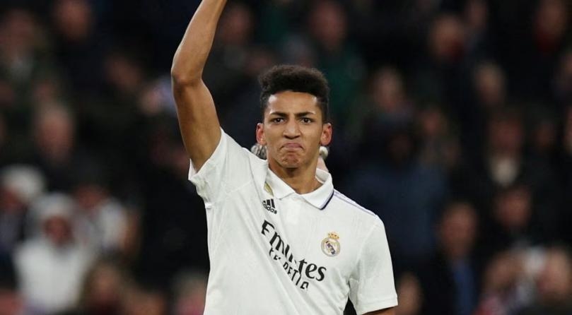Real Madrid's wonderkid Rodriguez opts to play for Uruguay