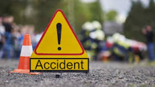 التحكم المروري: جريح في حادث تصادم بين سيارة ودراجة نارية في جونية - حارة صخر