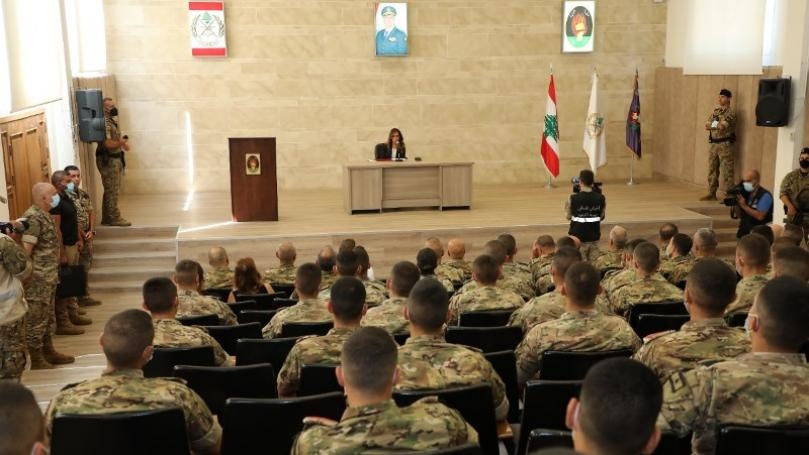 عكر زارت الكلية الحربية لمناسبة 1 آب: للتمسك بمبادئ الجيش