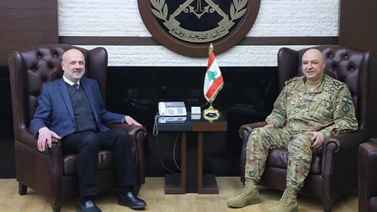 قائد الجيش بحث مع وزير الداخلية في الأوضاع العامة