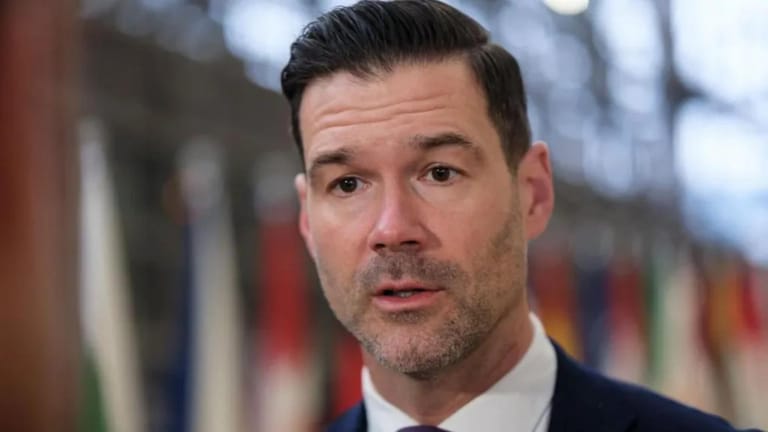 Swedish minister reveals teenage son linked to extremist groups