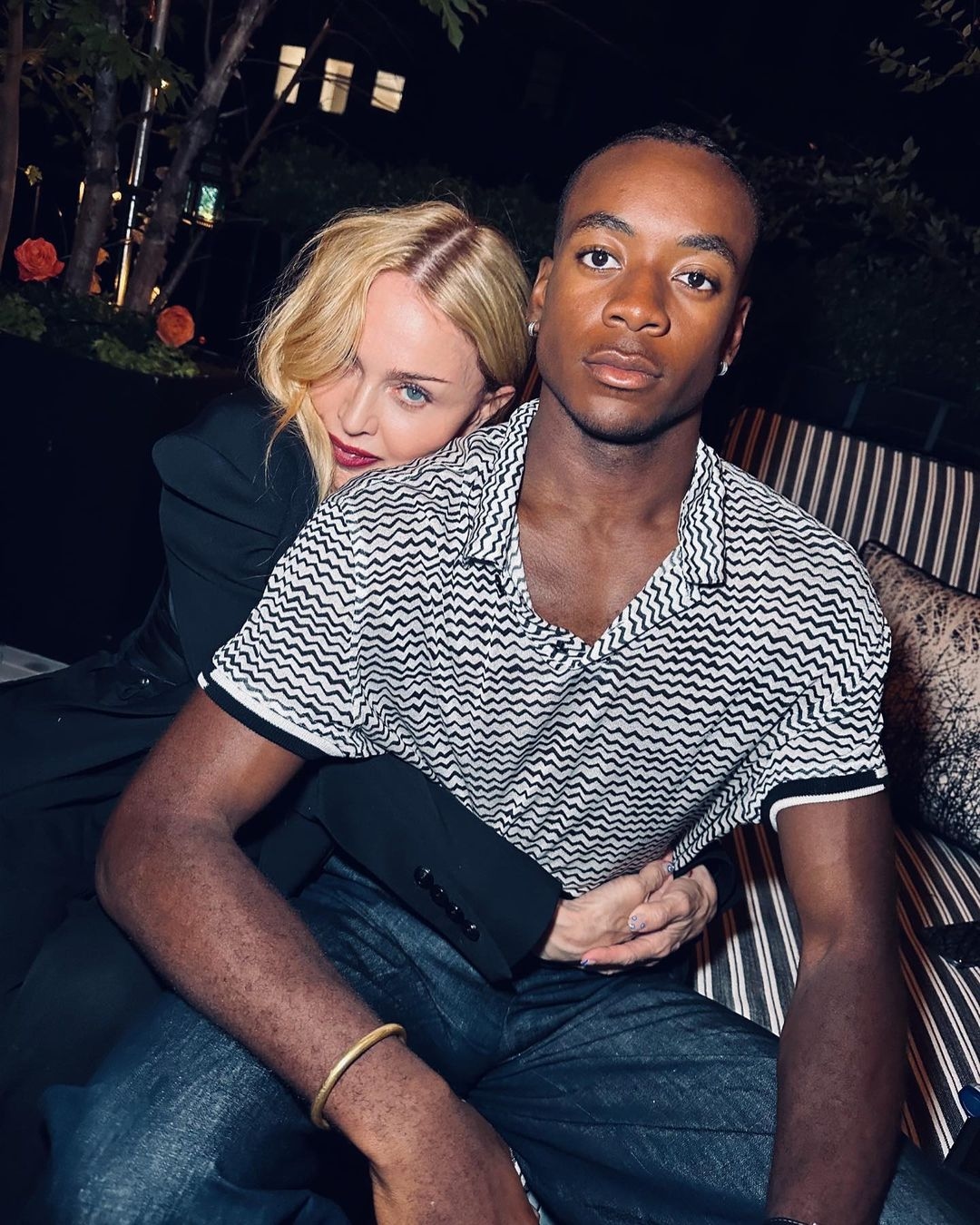 مادونا بعد أزمتها الصحية: "الحب خير دواء"