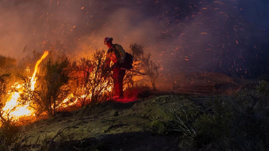 At least one dead due to New Mexico wildfires, thousands evacuated