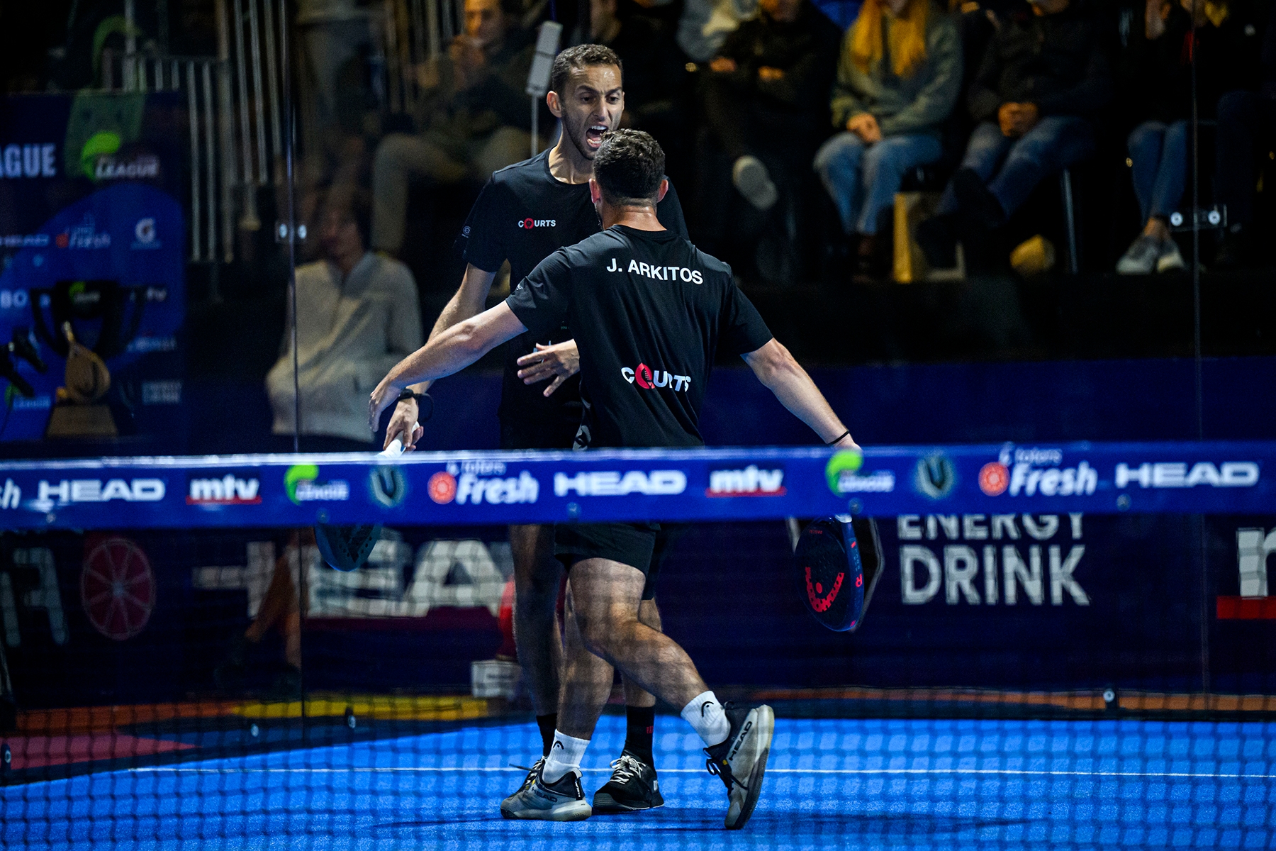 Courts بطلاً للنسخة الثانية من "مايك سبور بادل ليغ"