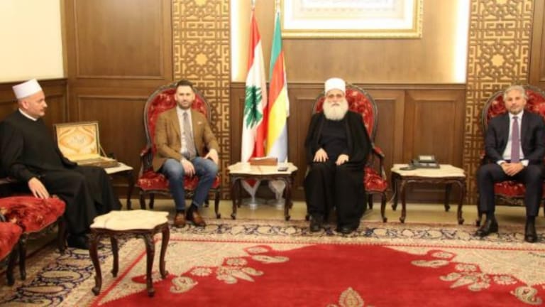 شيخ العقل عرض الاوضاع مع رئيس التقدمي