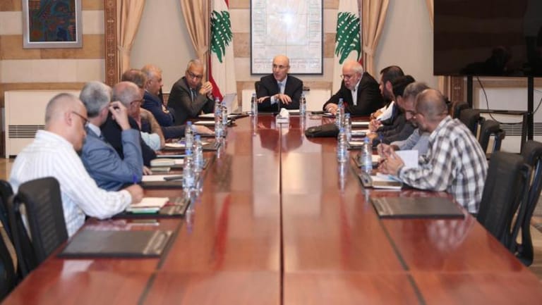 إجتماعٌ في الداخليّة للبحث في تنظيم عمل مولدات الكهرباء