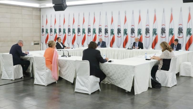 Geagea meets Valenciano over latest developments