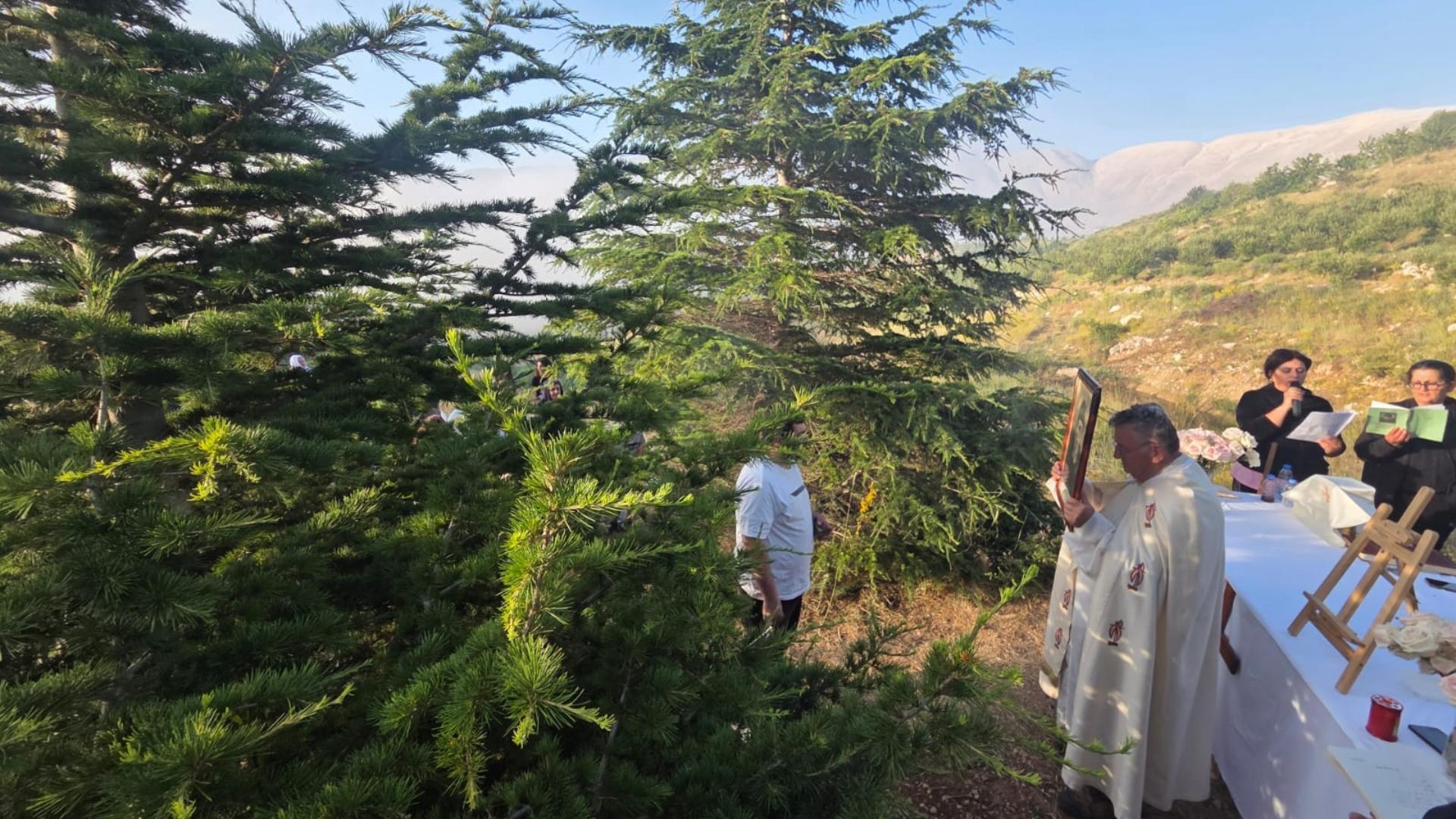 بالصّور: بقاعكفرا تواصل احتفالاتها بعيد القديس شربل