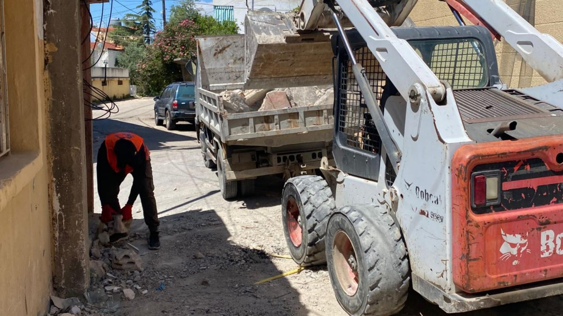 وزارة الأشغال تُوسّع تدخلاتها جنوباً وتُعالج نقاطاً حيوية متضرّرة