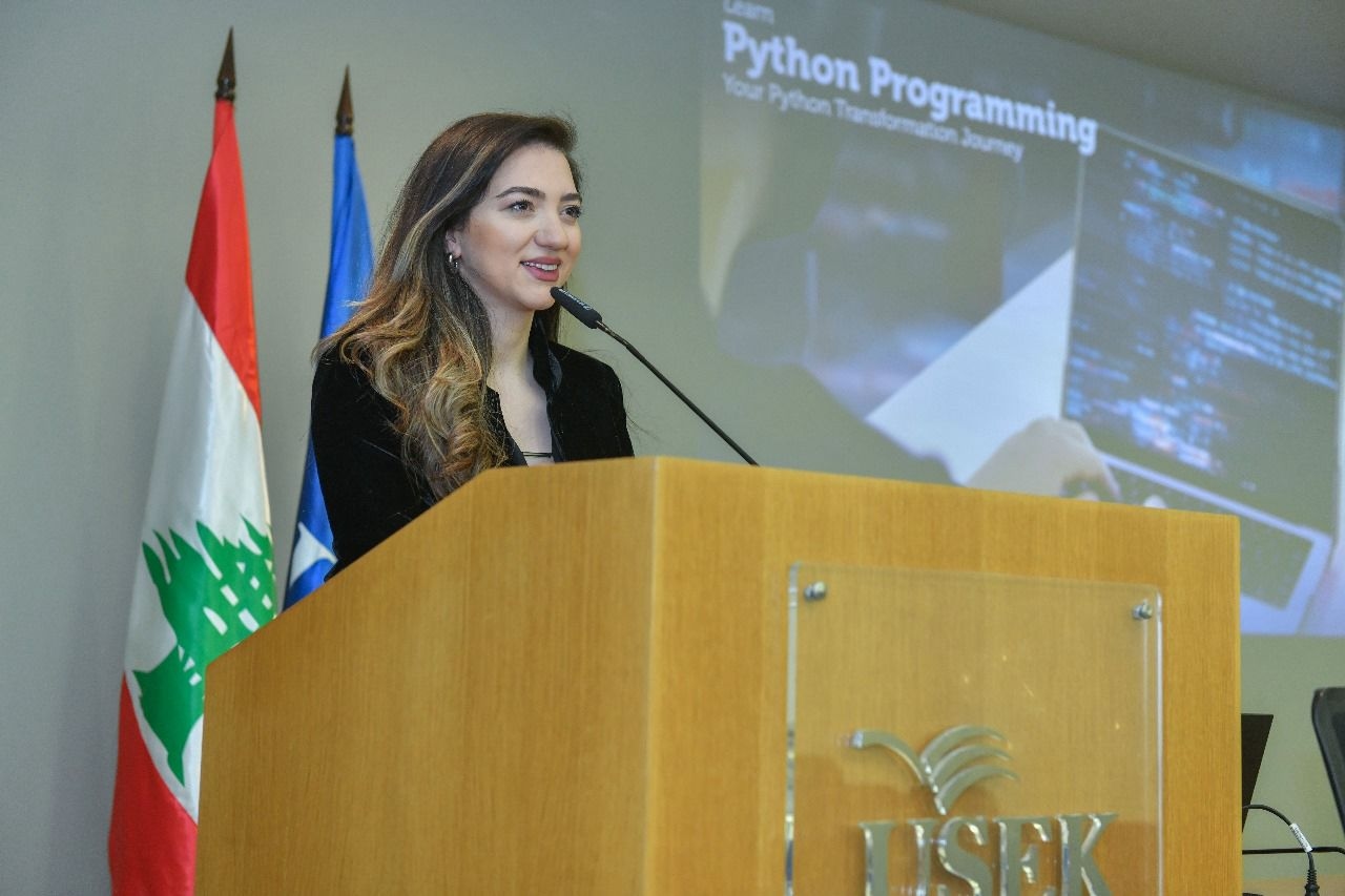إطلاق مبادرة التدريب على برمجة Python في جامعة الروح القدس