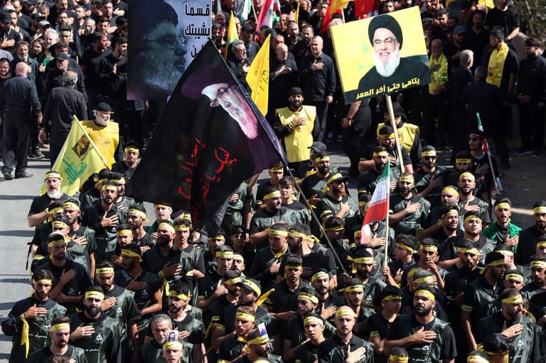 "السّلاح الخفيف" لـ"حزب الله"... هل يبقى؟