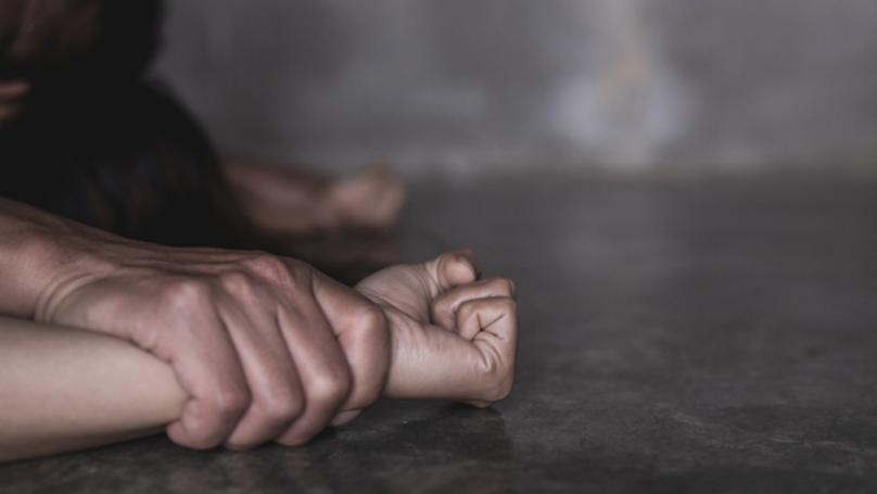 الاعتداءات الجنسيّة في لبنان: "اغتصبني خالي تحت تأثير الكحول"...