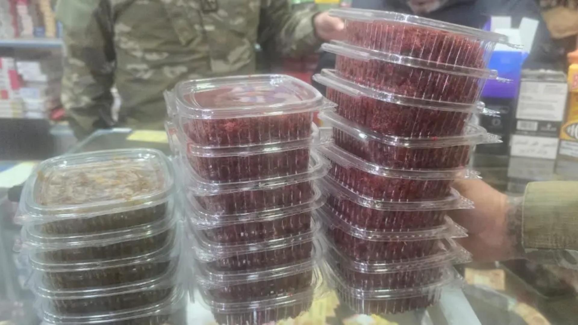 بالصّور: سجائر ومعسّل مهرّبة!