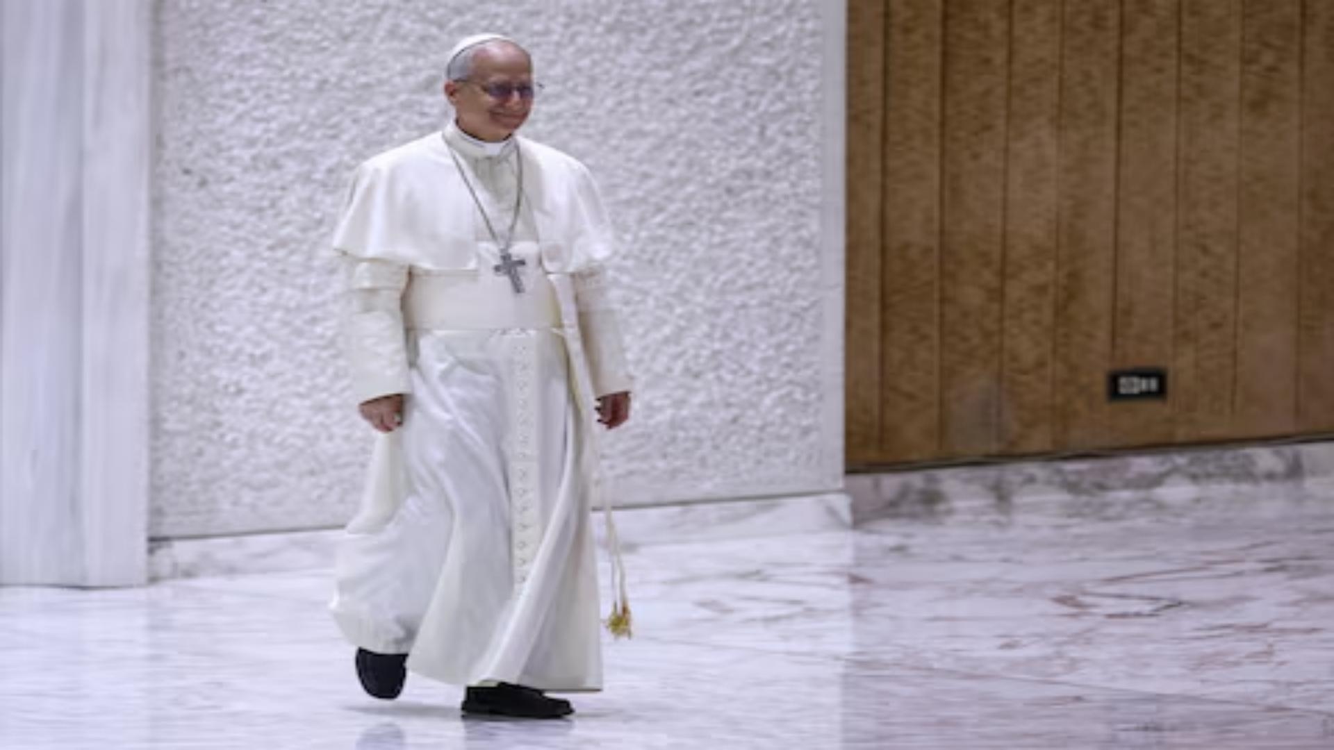 Pope Leo Urges Diplomats to Respect the Dignity of Migrants