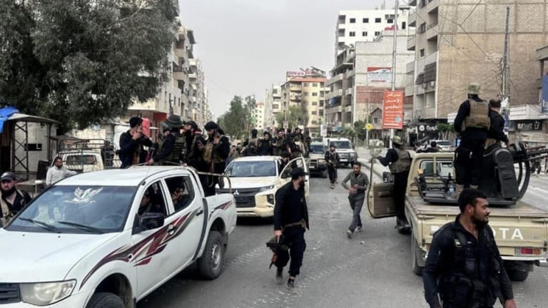 Reuters: Fighters from Syria's Bedouin community launch a new attack on Druze in Sweida