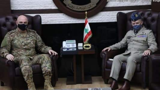 Army chief meets UK Defense Senior Advisor to Middle East