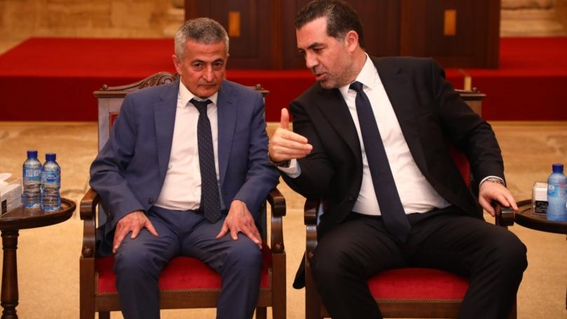 وزراء ونواب ودبلوماسيون وقائد الجيش ووفود قدموا التعازي بفؤاد السعد