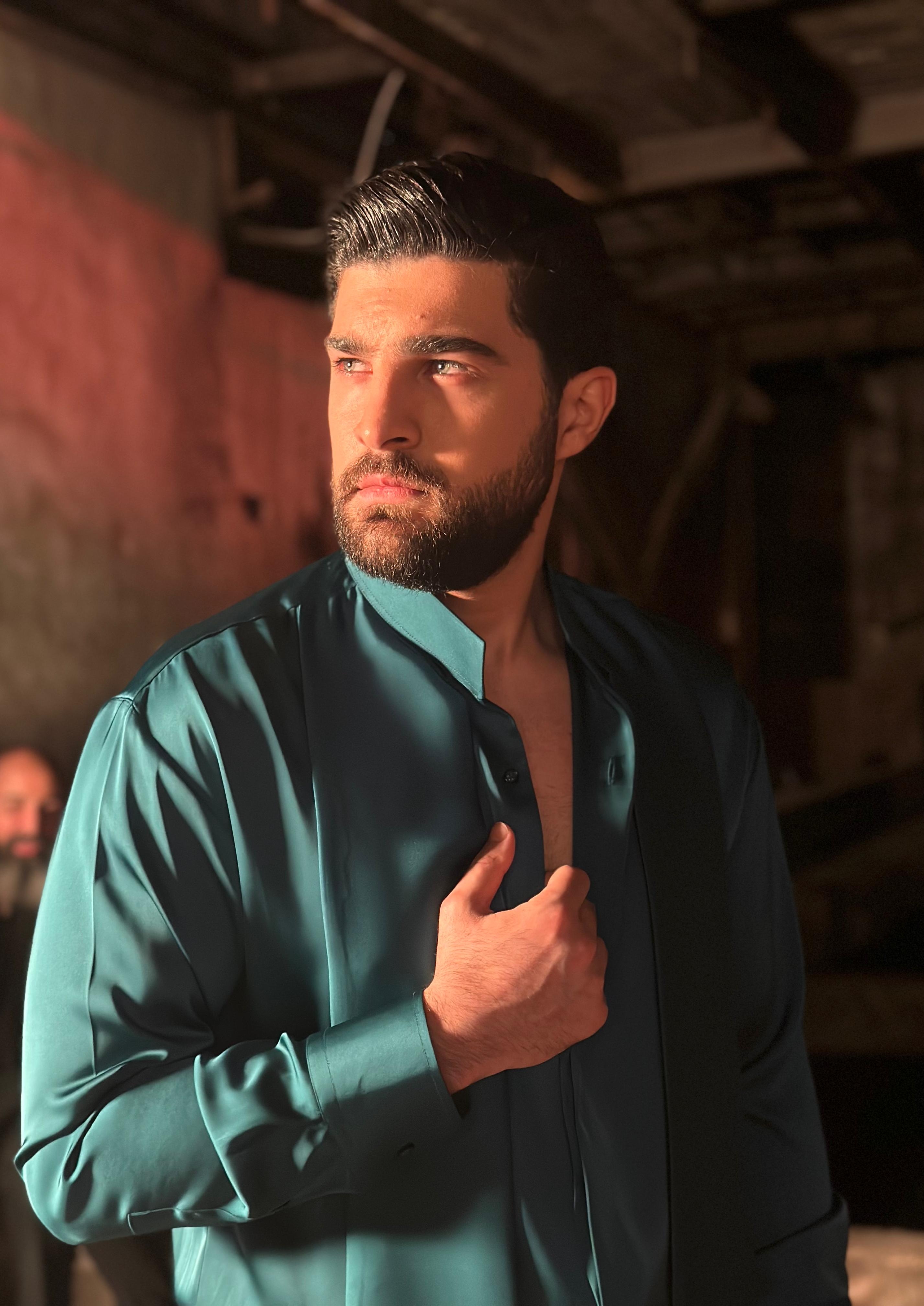نعيم خليل يستعد لإصدار أغنية صيفية جديدة بعنوان "بالإذن منك"