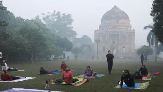 Delhi Extends Pollution Lockdown as Schools Shut Indefinitely Due to Toxic Smog