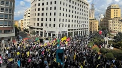 Watch: Hezbollah Supporters in Front of the Grand Serail