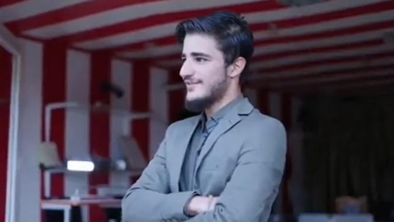 من "أصغر مخترع"... إلى "مزوّر"!