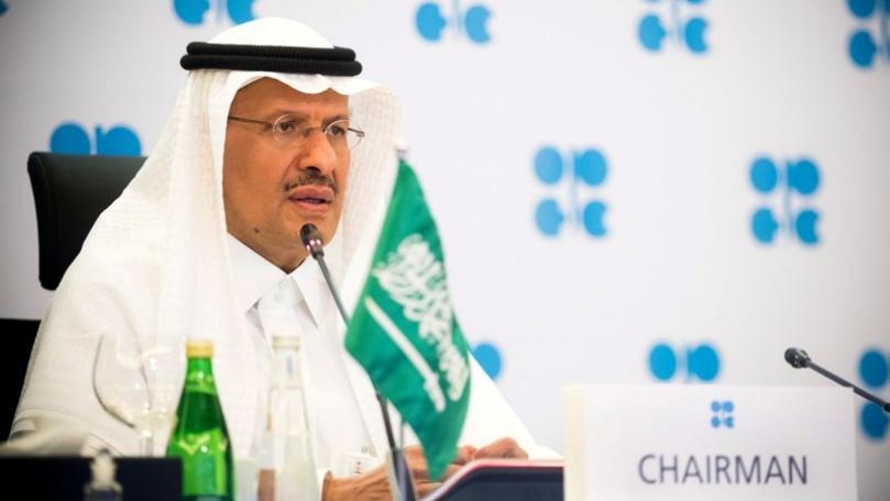 Saudi minister: Oil producers must remain extremely cautious