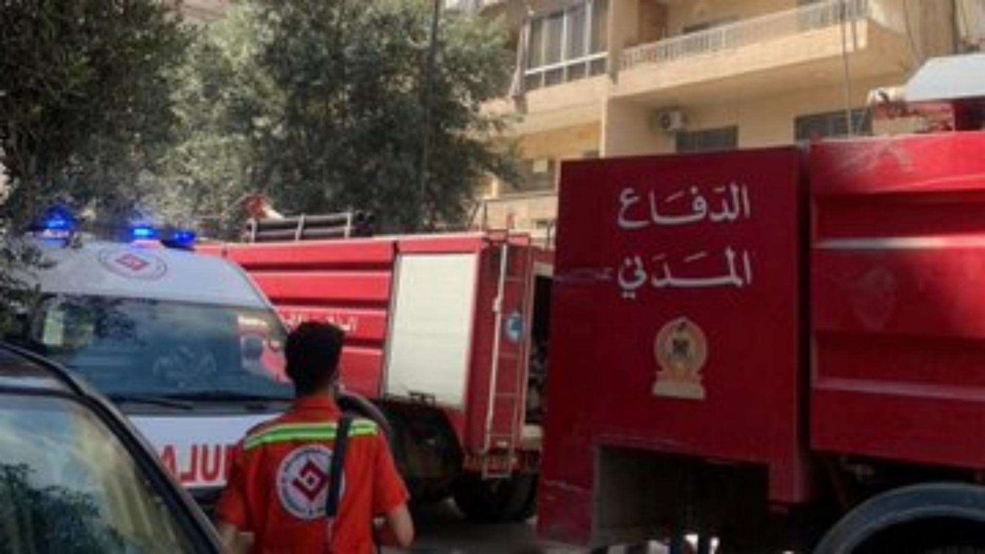 بالصّور: حريقٌ في شقّة سكنيّة.. ومحتجزون!