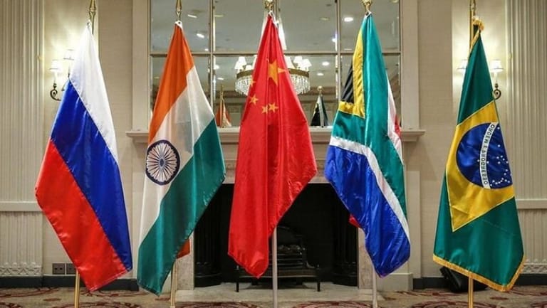 الخارجية الصينية: دول بريكس تعمل على إضفاء الطابع الديمقراطي في العلاقات الدولية
