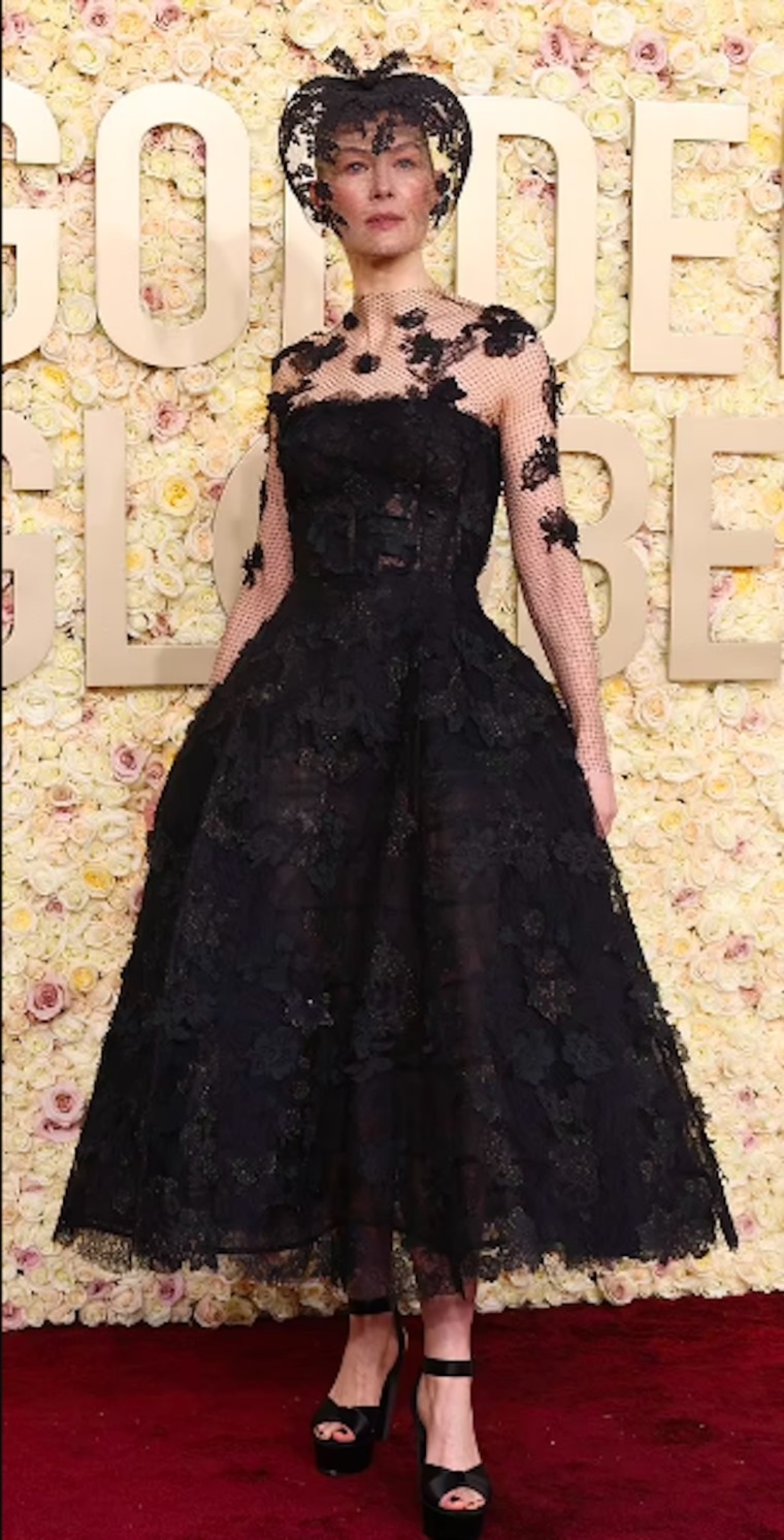 سيلينا غوميز تتصدر قائمة أسوأ إطلالات نسائية في "غولدن غلوب" 2024