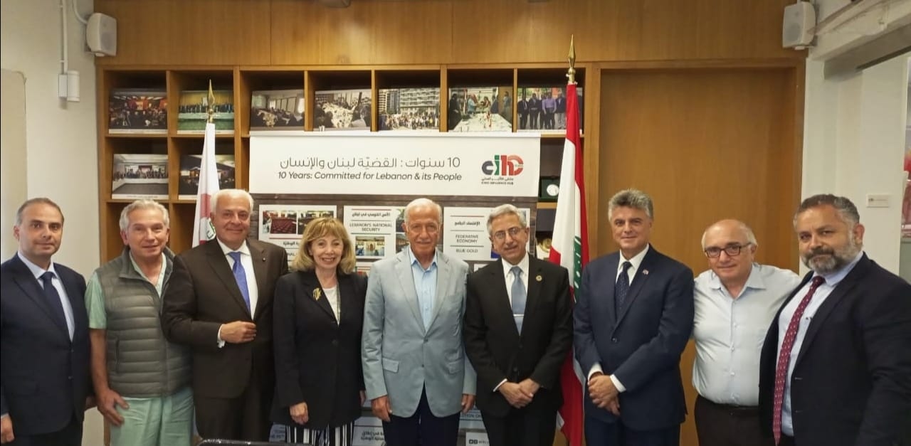 وفد لجنة التنسيق اللبنانية - الأميركية واصل زيارته إلى بيروت والتقى شيا وبخاري وجنبلاط
