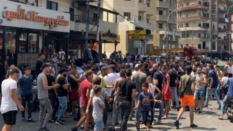 قطع سكة الشمال في جبل محسن احتجاجاً على تردي الأوضاع المعيشية