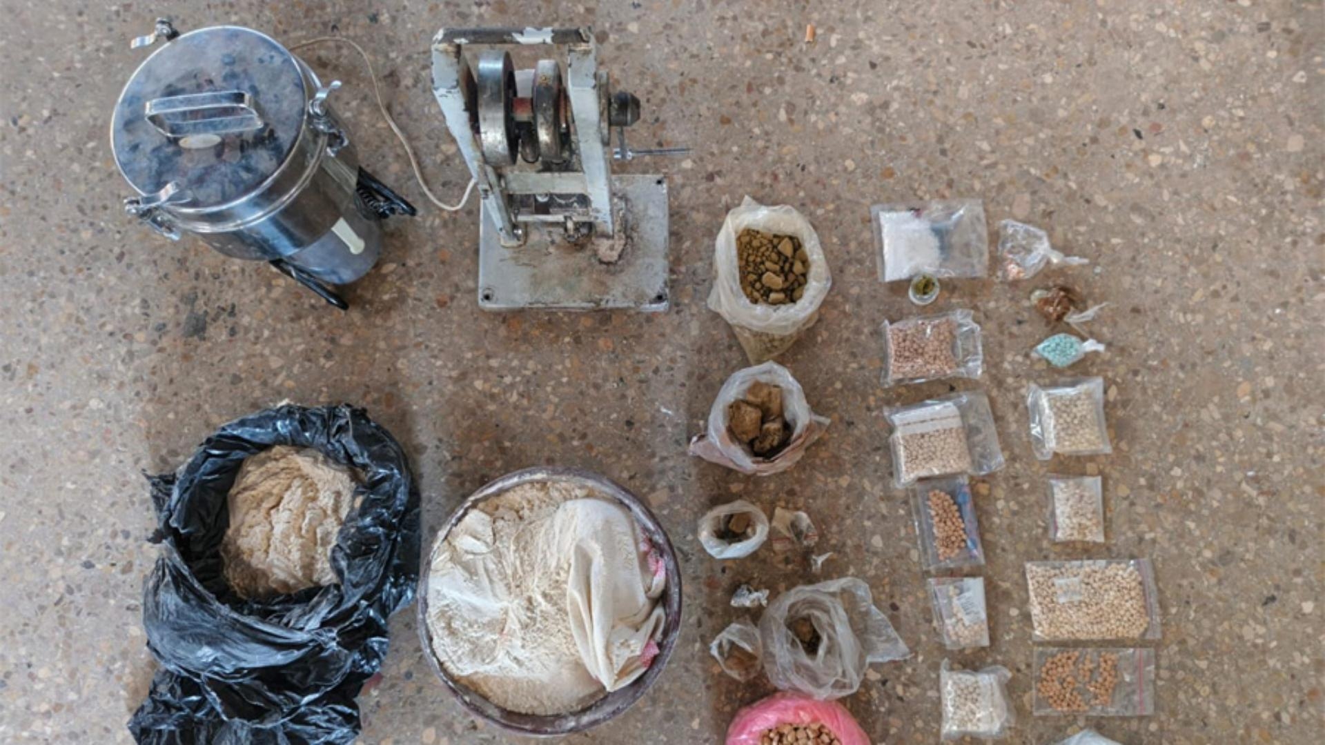 بالصّور: توقيف 4 أشخاص... وهذا ما ضُبط