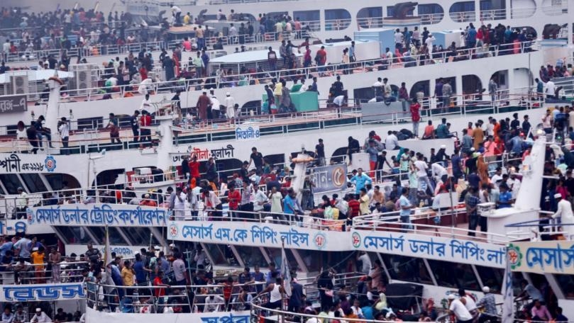 Photos: Muslims Around the World Celebrate Eid al-Fitr 2022