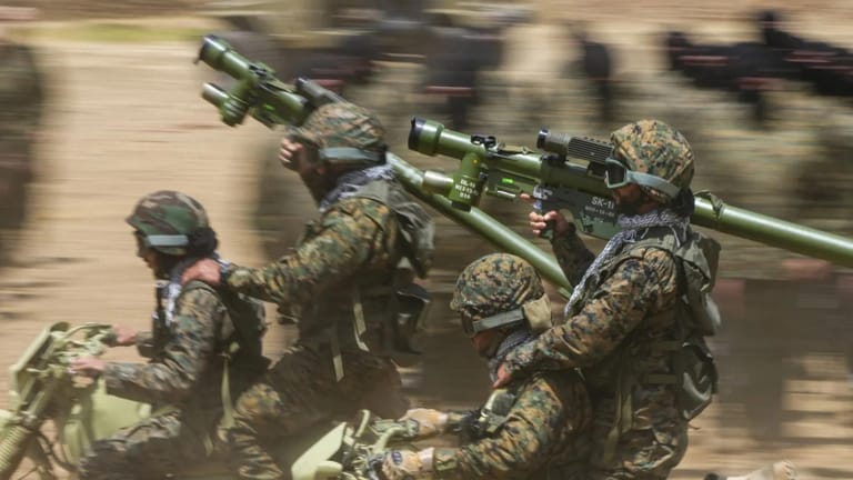 "ضبابيّة" واتصالات... مخاوف من انخراط "الحزب" في الحرب