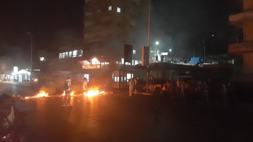 قطع اتوستراد صيدا البحري احتجاجا على انقطاع الكهرباء